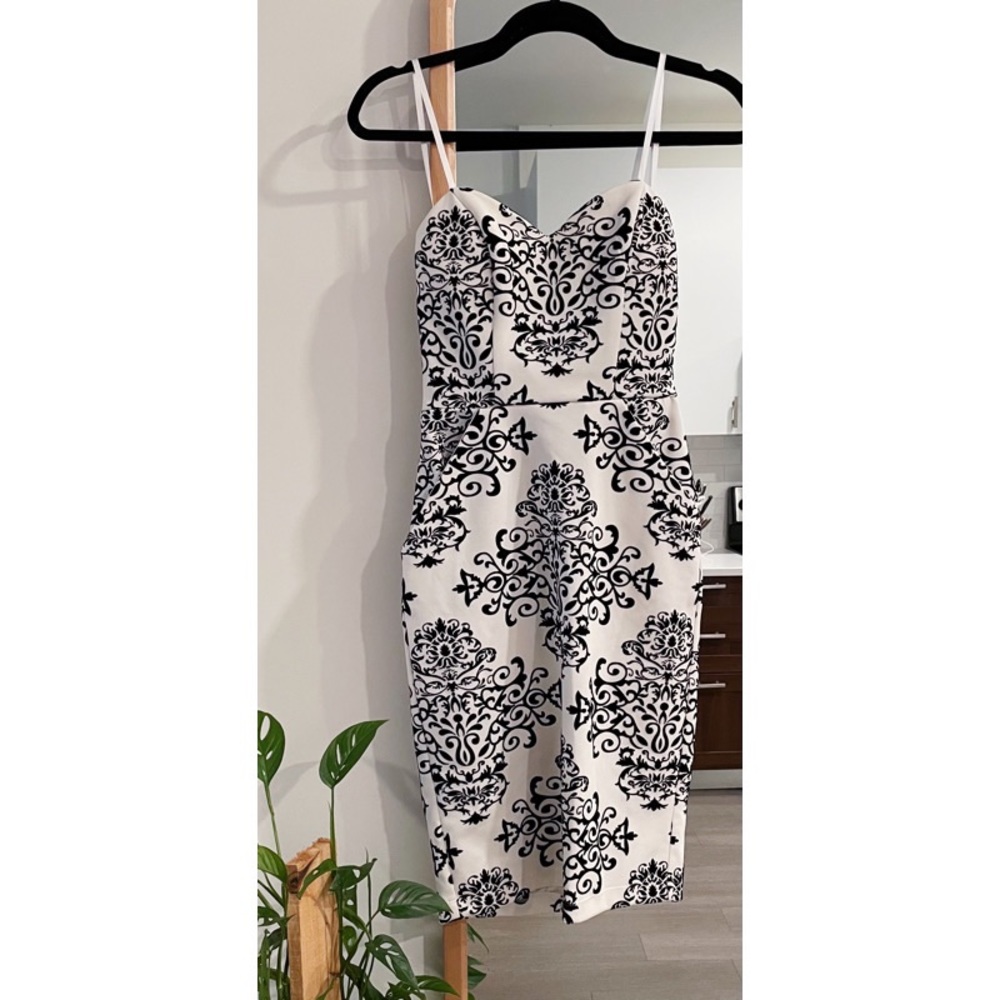 Black and White Print Bodycon Dress